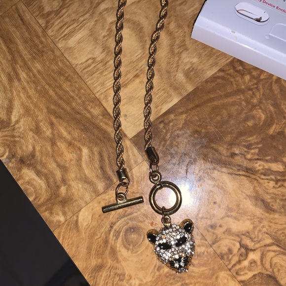 JL DESIGN CHEETA GOLDTONE EARRINGS & MATCHING TOGGLE BRACELET* - Picture 5 of 8